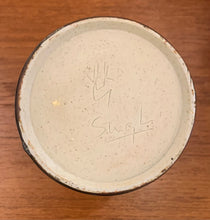 Load image into Gallery viewer, Unique vase (circa 1968) by Stig Lindberg