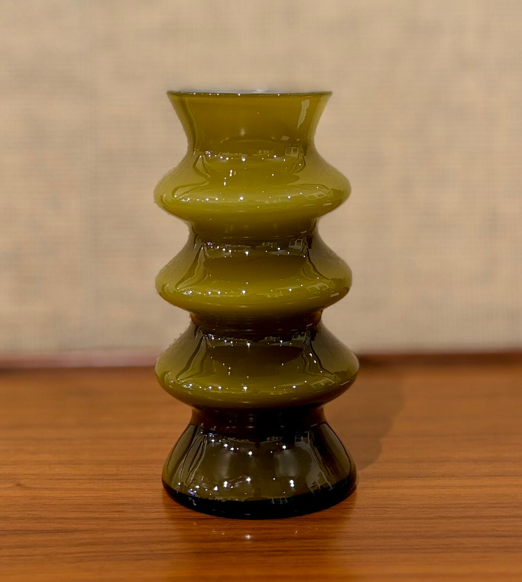 Avocado green glass vase by Bo Borgström for Åseda Glasbruk