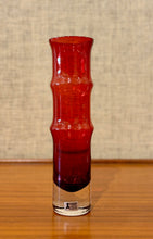 Load image into Gallery viewer, Bambu vase in red glass by Bo Borgström for Åseda Glasbruk