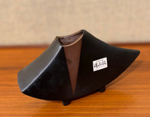 Load image into Gallery viewer, Black and tan modernist Japanese Ikebana vessel