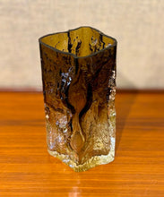 Load image into Gallery viewer, Glass vase by Kaj Blomqvist for Kumela Riihimäki, Finland