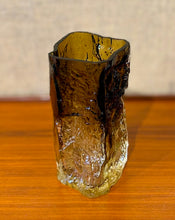 Load image into Gallery viewer, Glass vase by Kaj Blomqvist for Kumela Riihimäki, Finland