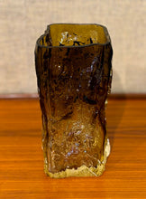 Load image into Gallery viewer, Glass vase by Kaj Blomqvist for Kumela Riihimäki, Finland