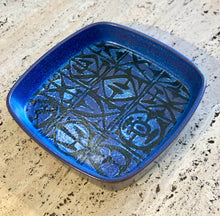 Load image into Gallery viewer, Blue Faience dish by Nils Thorsson for Royal Copenhagen