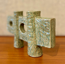 Load image into Gallery viewer, Modernist green Japanese Ikebana vessel with double circular openings