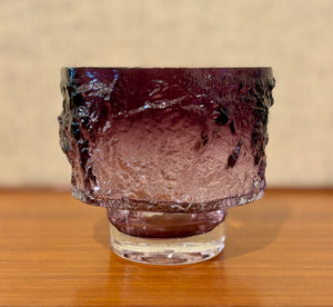 Large purple glass bowl / vase by Kaj Blomqvist for Kumela Riihimäki, Finland