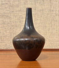 Load image into Gallery viewer, NSQ vase by Gunnar Nylund for Rörstrand