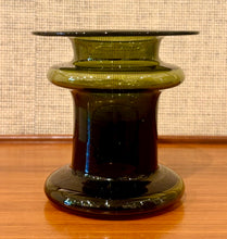 Load image into Gallery viewer, Novitas vase by Timo Sarpaneva for Iittala, Finland