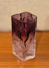 Load image into Gallery viewer, Purple glass vase by Kaj Blomqvist for Kumela Riihimäki, Finland