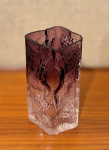 Purple glass vase by Kaj Blomqvist for Kumela Riihimäki, Finland