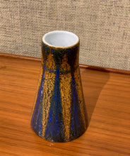 Load image into Gallery viewer, Rubus vase by Mari Simmulson for Upsala-Ekeby