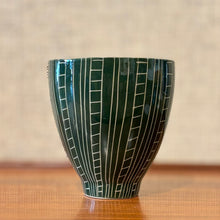 Load image into Gallery viewer, Siena vase by Raija Uosikkinen for Arabia, Finland
