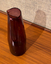 Load image into Gallery viewer, Purple glass i-403 carafe by Timo Sarpaneva for Iittala, Finland