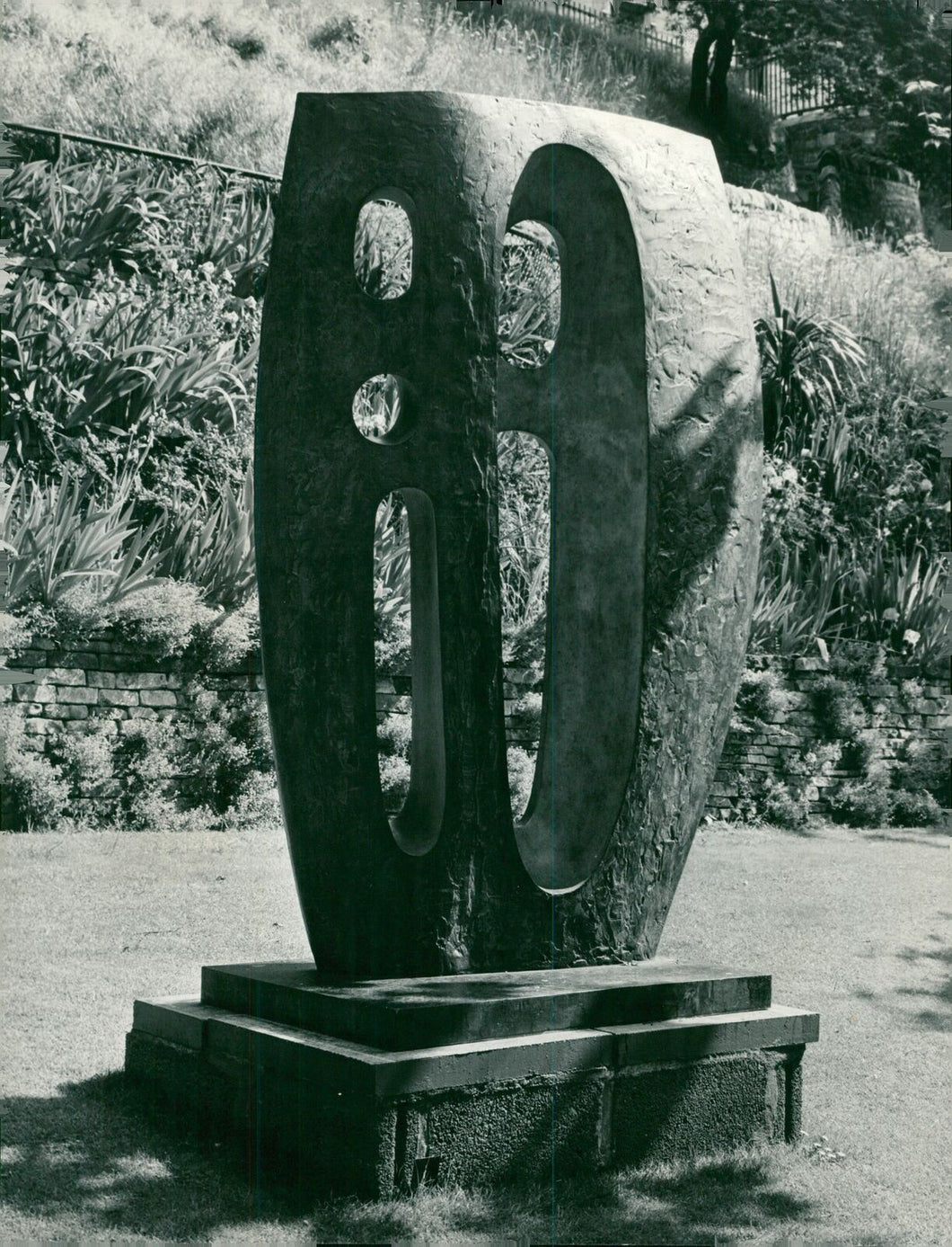 'Sculpture by Barbara Hepworth' - original vintage press photograph